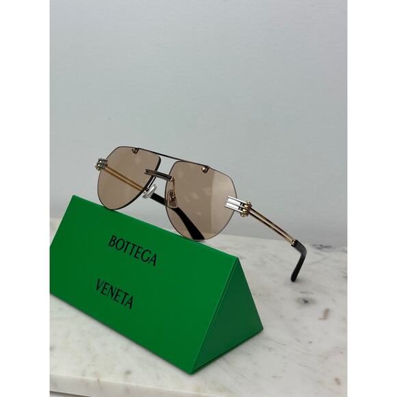 NEW Bottega Veneta BV1342S Two Toned Aviator Sunglasses $730 main image 8